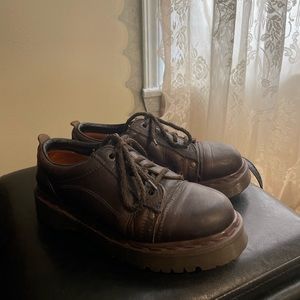 Platform doc martens